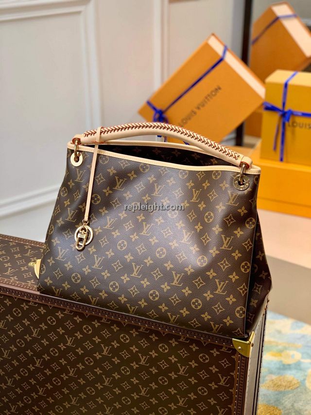 LOUIS VUITTON-M44869 루이비통 모노그램 앗치 숄더백