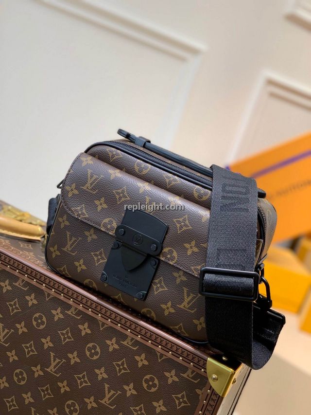 LOUIS VUITTON-M45806 루이비통 모노그램 마카사르 S 락 메신저