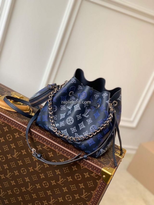 LOUIS VUITTON-M59552 루이비통 네이비 모노그램 마히나 카프스킨 벨라