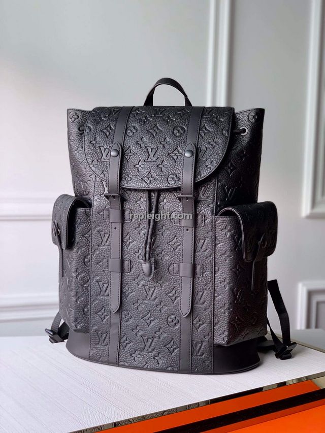 LOUIS VUITTON-M55699 루이비통 블랙 모노그램 토뤼옹가죽 크리스토퍼 백팩