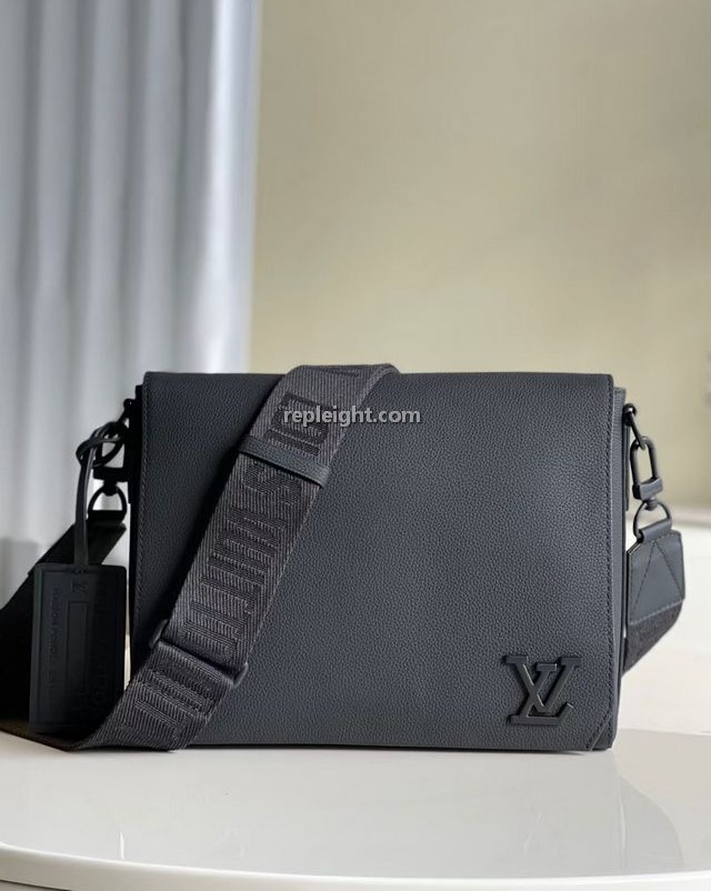 LOUIS VUITTON-M57080 루이비통 블랙 에어로그램 메신저