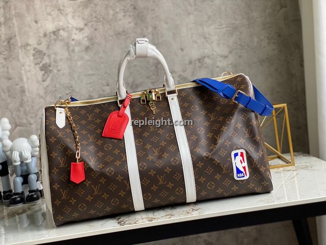 LOUIS VUITTON-M45587 루이비통 모노그램 LVXNBA 바스켓볼 키폴