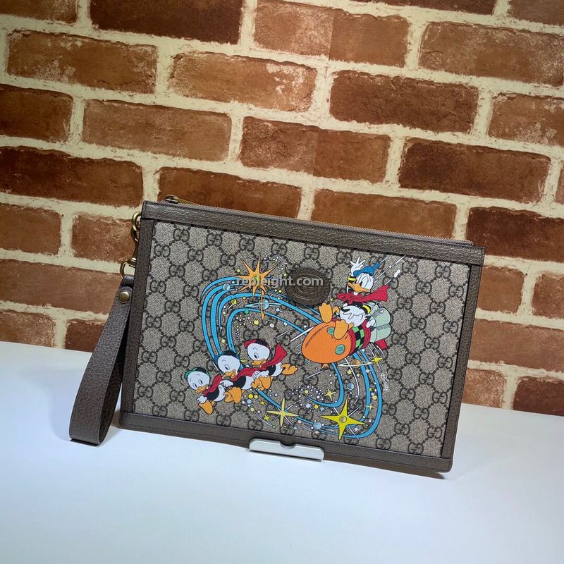 GUCCI-647925 8679 구찌 GG 수프림 Disney x Gucci 도널드 덕 파우치