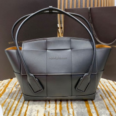 BOTTEGA VENETA-598244 보테가 베네타 블랙 Arco 48