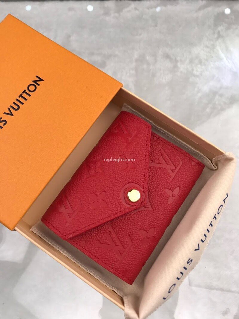 LOUIS VUITTON-M64061 루이비통 모노그램 앙프렝뜨 Cerise 빅토린 월릿