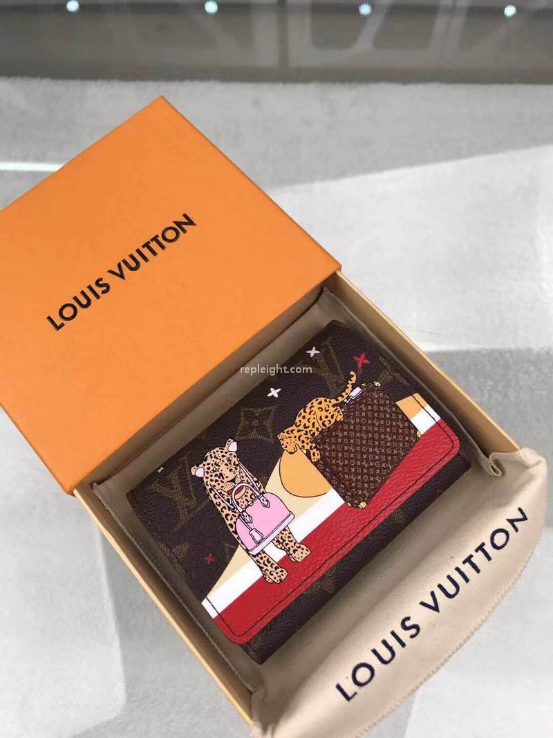 LOUIS VUITTON-M63326 루이비통 모노그램 트렁크 프린트 빅토린 월릿