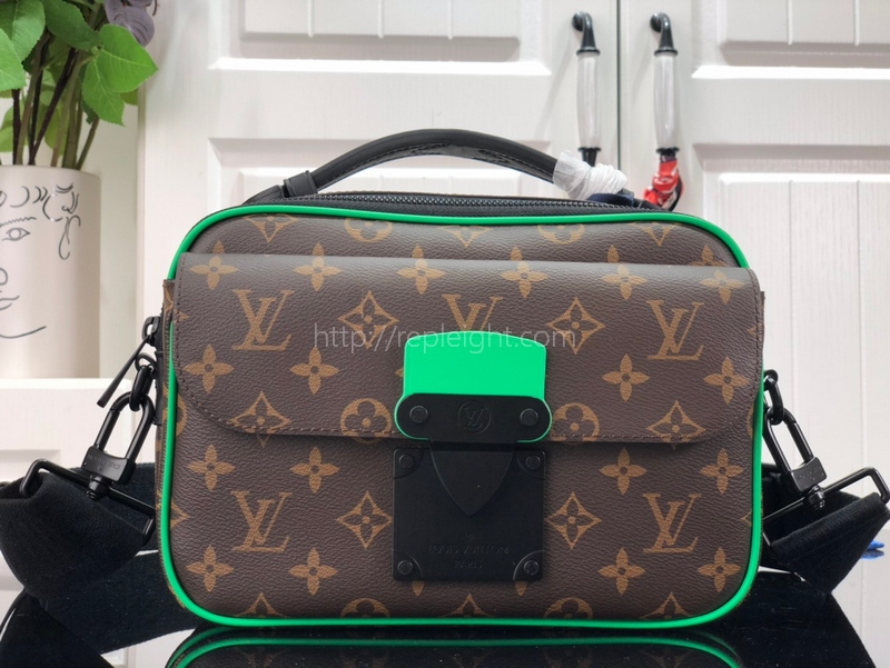 LOUIS VUITTON-M46246 루이비통 모노그램 마카사르 S 락 메신저