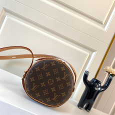 LOUIS VUITTON-M45578 루이비통 부아뜨 샤포 수플 PM 크로스백