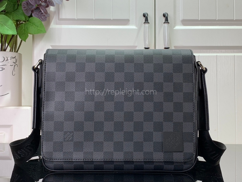 LOUIS VUITTON-N42710 루이비통 디스트릭트 PM