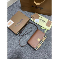 BURBERRY-80492441 버버리 미니 빈티지 체크 가죽 노트 백