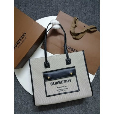 BURBERRY-80441371 버버리 투톤 캔버스와 가죽 스몰 프레야 토트백