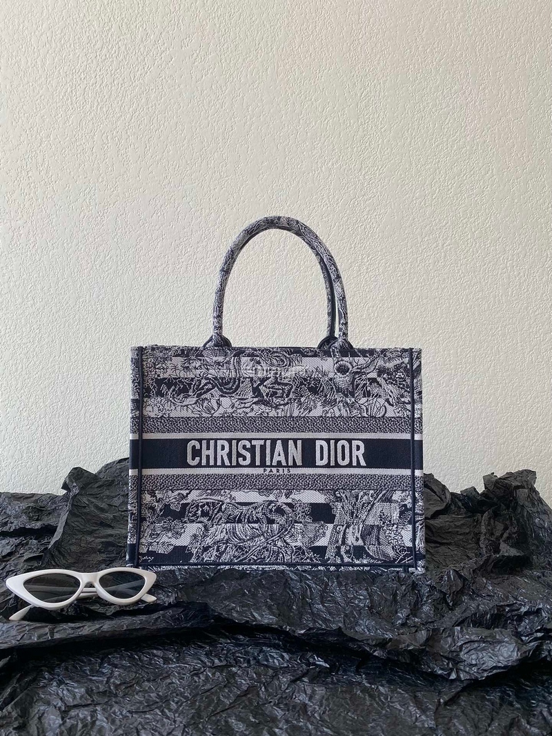 DIOR-BOOK TOTE 미디엄 백 M1296ZTDT_M808