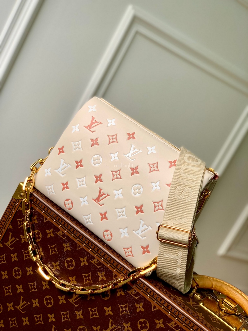 LOUIS VUITTON-M22398 쿠상 PM