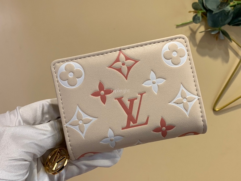 LOUIS VUITTON-M82291 최신 봄 컬렉션 루 지갑