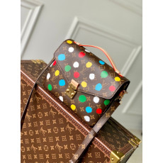 LOUIS VUITTON-M46384 LV x YK Pochette Métis​