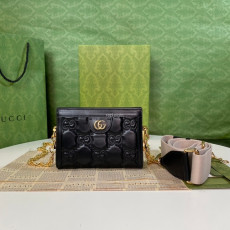 GUCCI-‎702228 UM8HG 1046 GG 마틀라세 레더 미니 핸드백