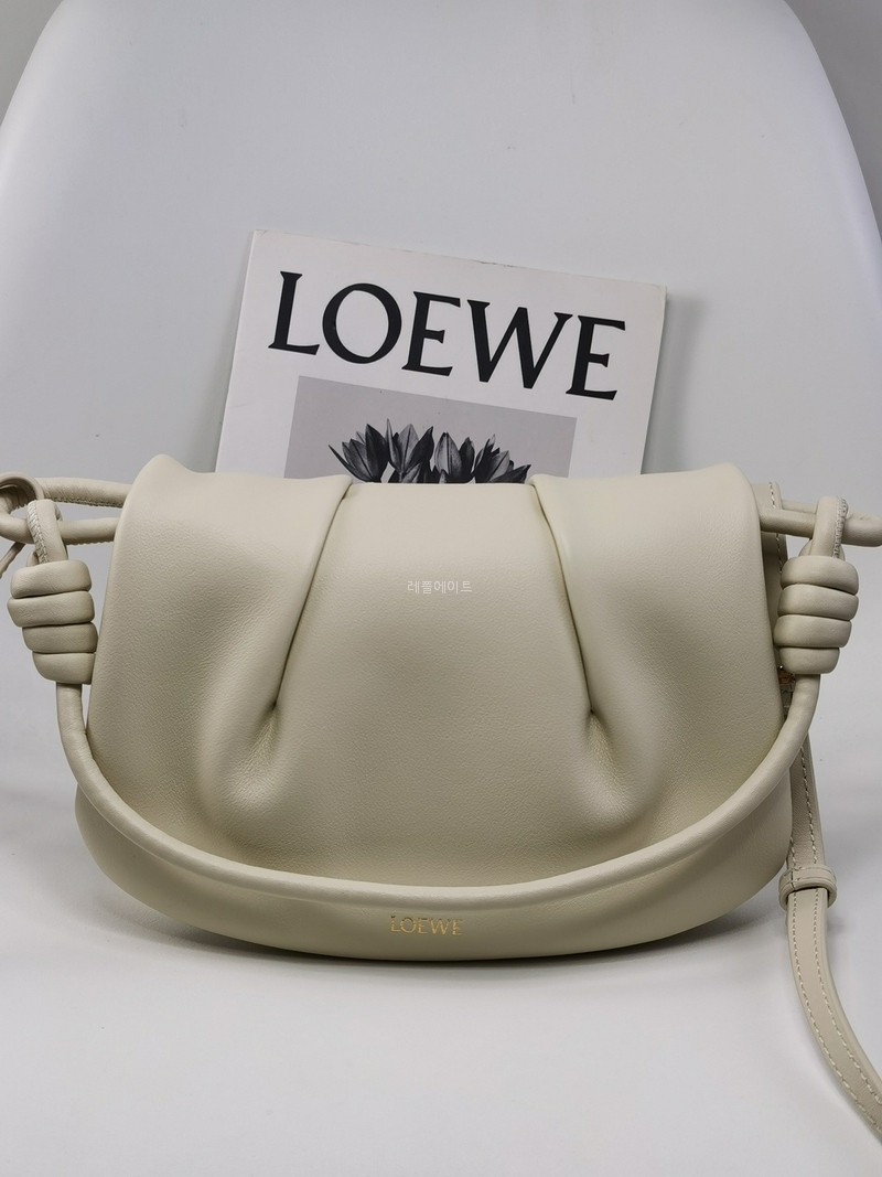 로에베 -LOEWE 0010894780 Paseo satchel in shiny nappa calfskin