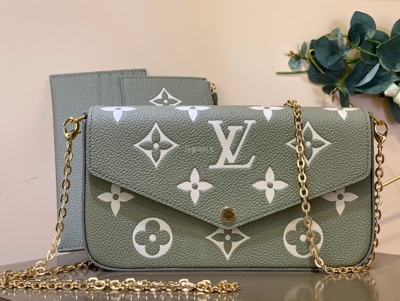 LOUIS VUITTON - 루이비통 M82480 펠리시 포쉐트