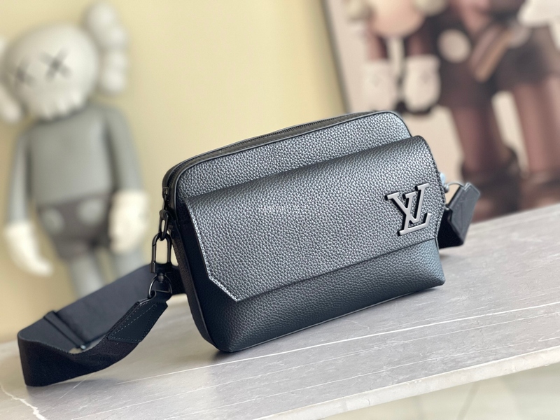 LOUIS VUITTON - 루이비통 M22482 패스트라인 메신저