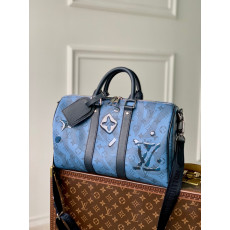 LOUIS VUITTON - 루이비통 M22573 키폴 반둘리에 35