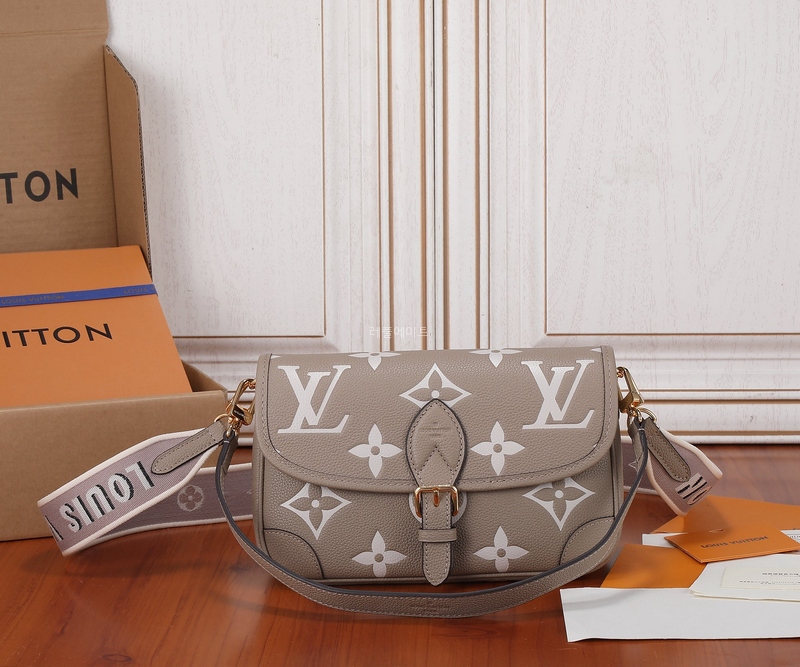 LOUIS VUITTON- 루이비통 M46583 다이앤