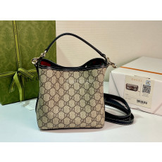 GUCCI-구찌 815118 FAD6L 9741 GG 엠블럼 미니 숄더백